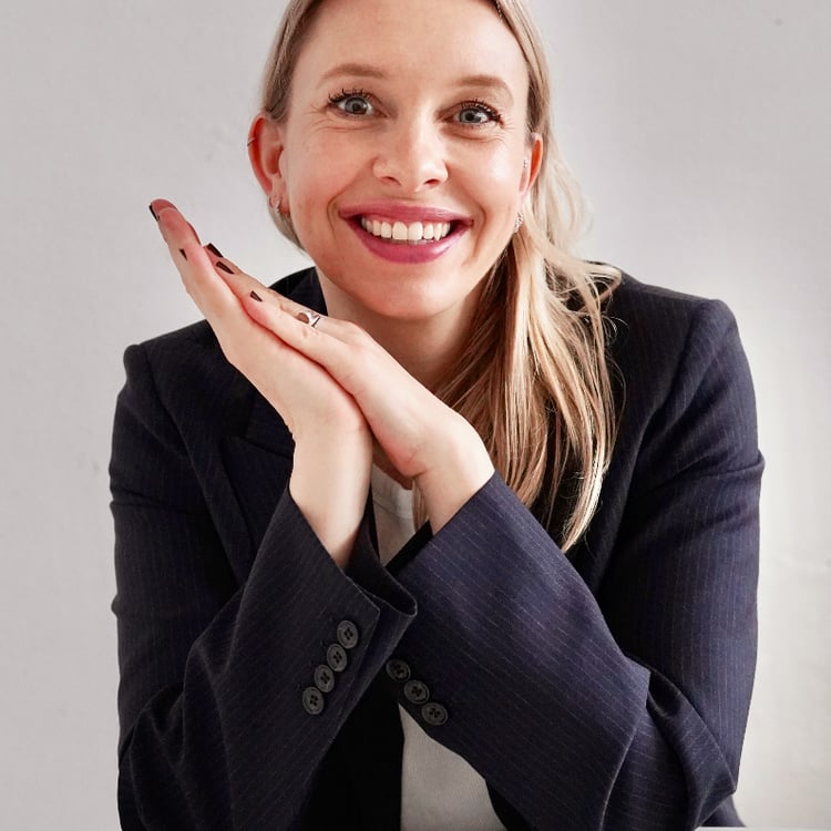 Elisa Corina Urban
