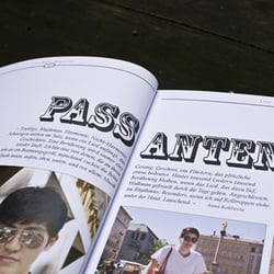 Portraits von musikhörenden Passanten der Fussgängerzone