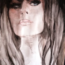 Frau mit blauen Augen