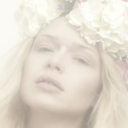 Make Up: Anna Tsoulcha Fotograf: Patrizia Doubek