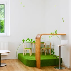 Wartezimmer-mit Kindermoebel
