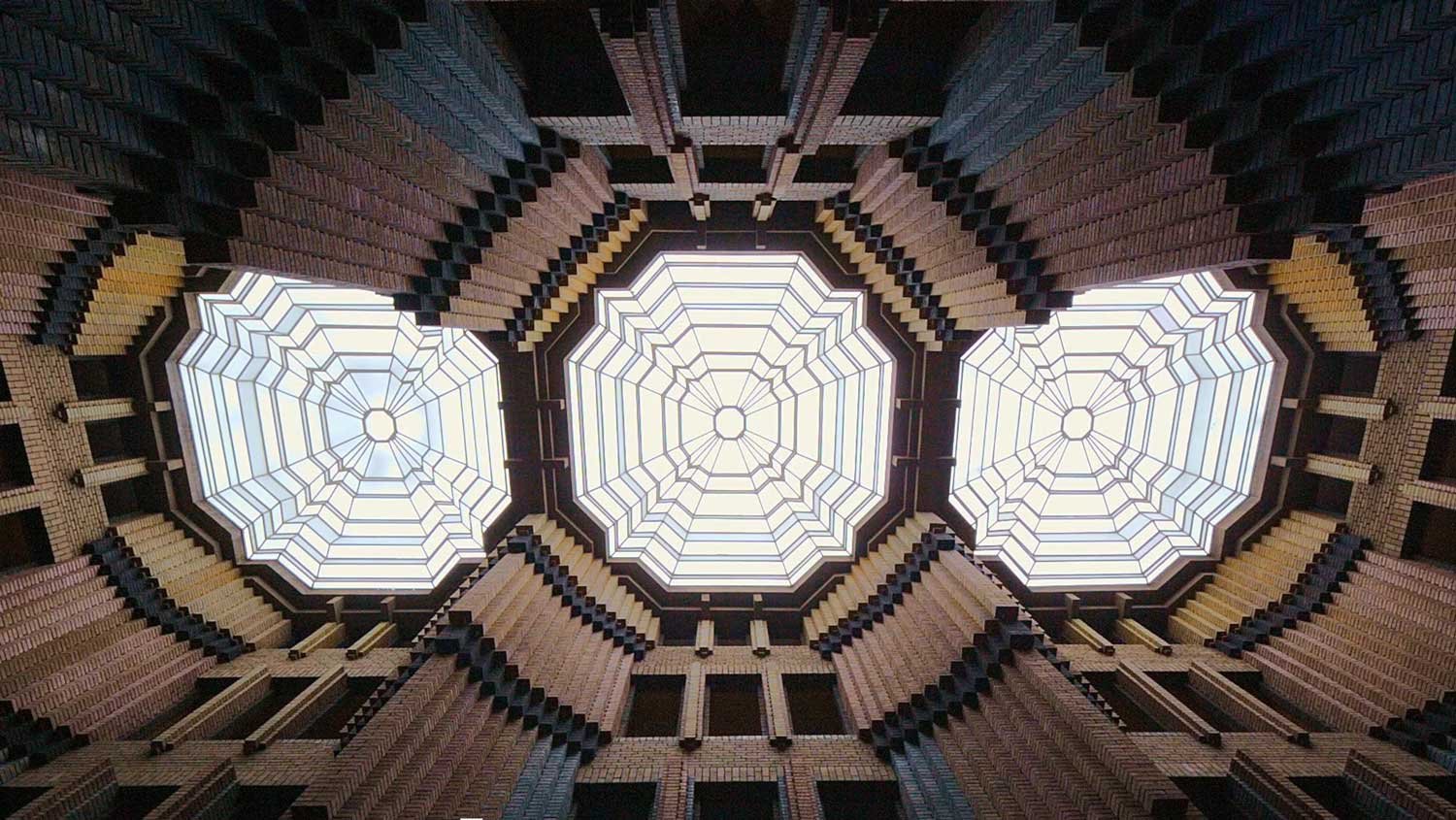Peter Behrens – Vom Skizzenblock zum Alexanderplatz