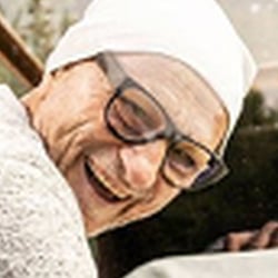 Titus Dittmann mit Oldtimer