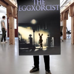 Eggxorcist – Oster-Filmplakat