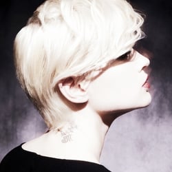 Make Up: Anna Tsoulcha Fotograf: Patrizia Doubek