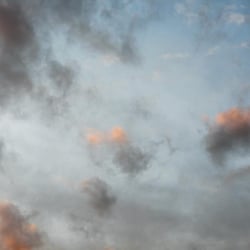 ☁