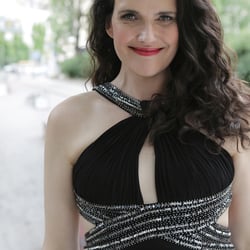 Opera singer Elender Wall