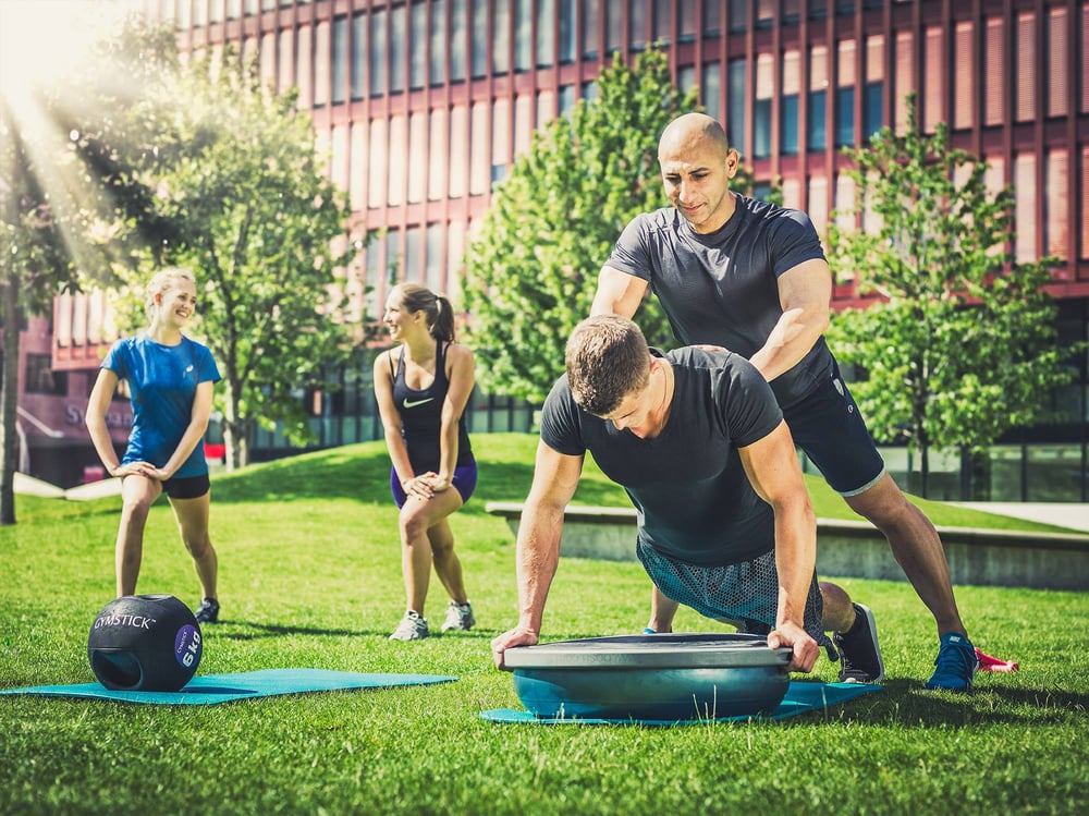 Sport in der Hafenctiy Hamburg mit Personal Trainer A G,