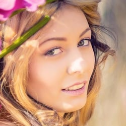 Frühling Shooting / Werbung für Ballkleidaustatter