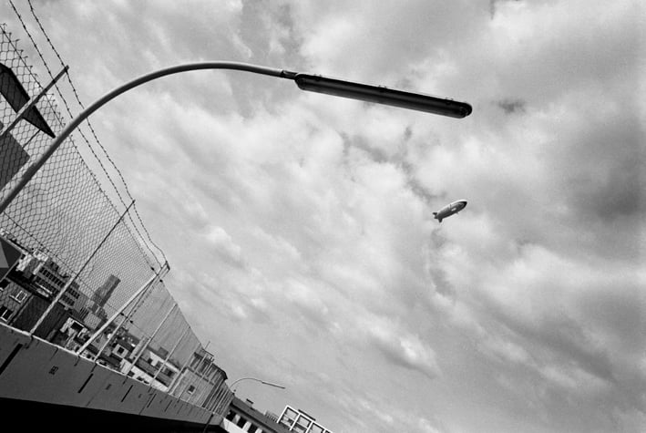 040402-12 Zeppelin