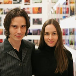 Nabiha + Thom vor der UNITY Installation zum Bremer Förderpreis für Bildende Kunst 2006