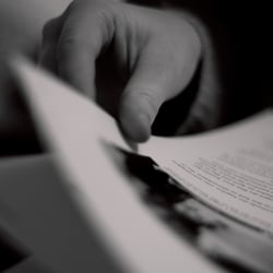 reading fingers