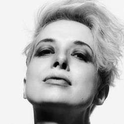 Photo: Caroline Kriechel Model: Eva Nolte