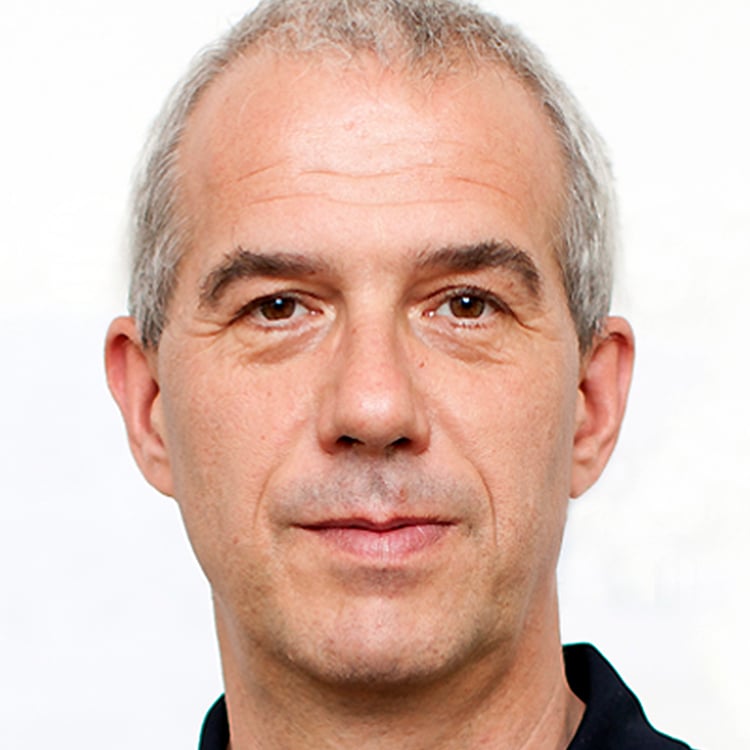 Dirk Stange