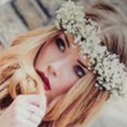 Rhea Magazine.5