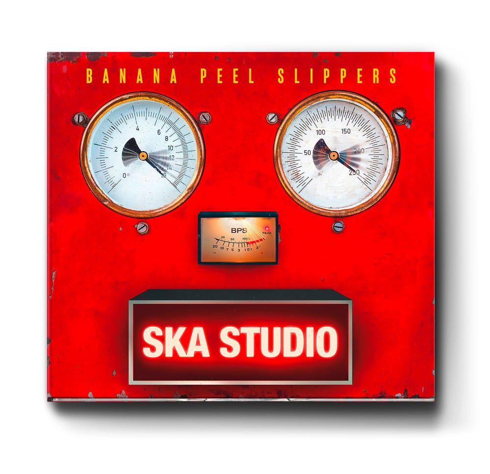 Frontcover Banana Peel Slippers: SKA Studio