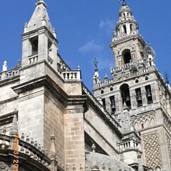 Glockenturm der Kathedrale von Sevilla