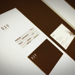 Zerotwonine / Stationary