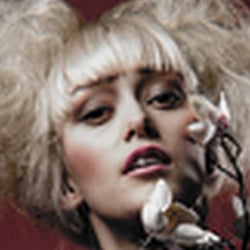 Uran, Photo: Schenk, Styling – Magdalena Handerek