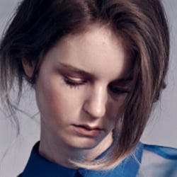 hotography and Reouch: Tavinho Costa Make-up Artistin: Marleen Riemen Styling und Produktion: Carina Musitowski