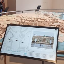 Ausstellungsscreen