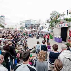 BERLIN LACHT 2011
