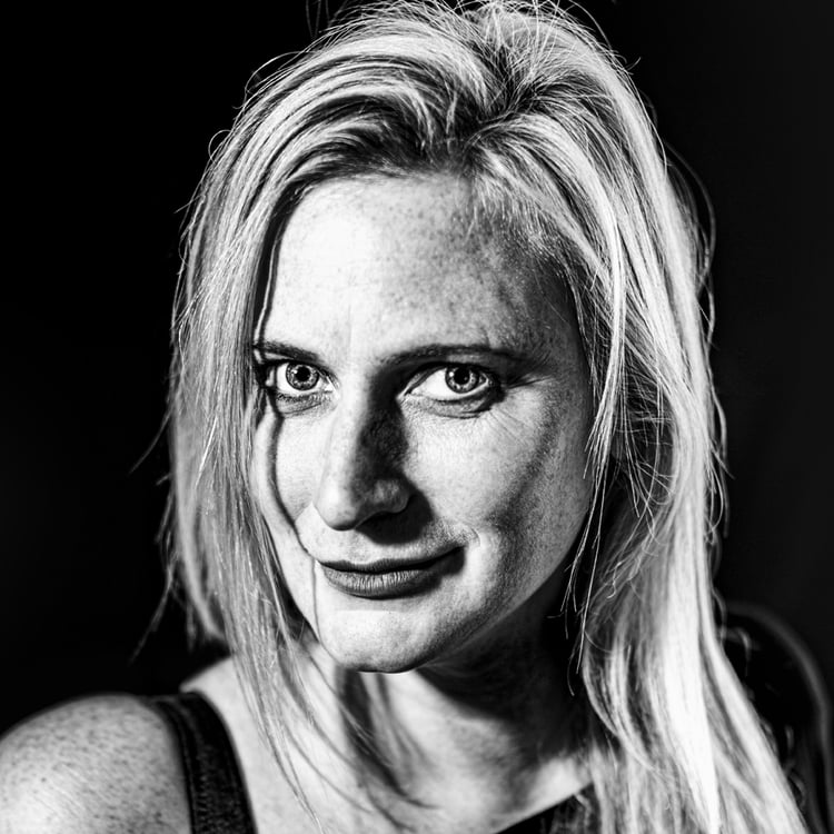 Gun Sylvia Hartmann