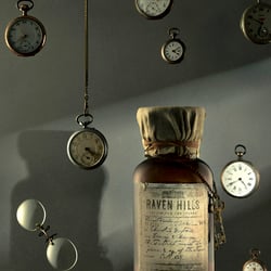 Raven Hill Flasche