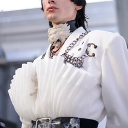 PER CHIA-LIN HSU SS23 004LR
