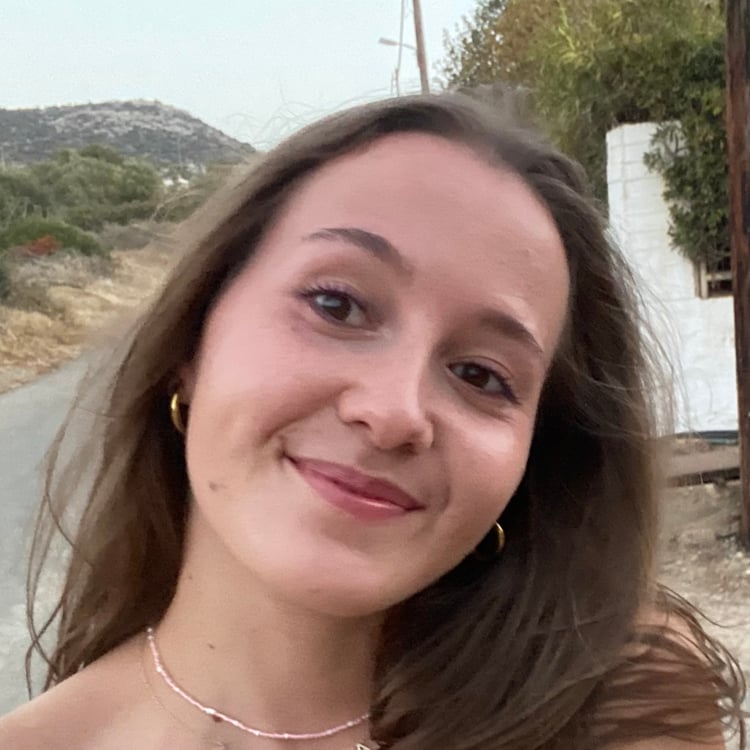 Nina Schuster