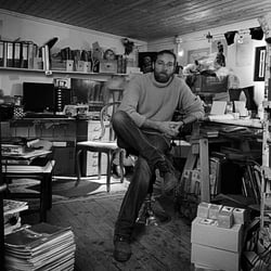Künstler in Atelier