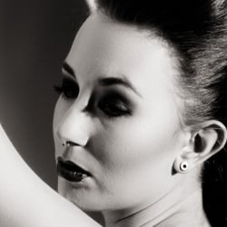 Miss V