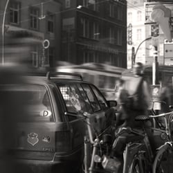 Fließender Verkehr, freies Artwork, Full-CGI, nominiert in der Kategorie „Bestes Still“ Animago Award 2012