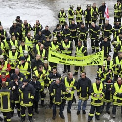 Westen und Banner für Demo