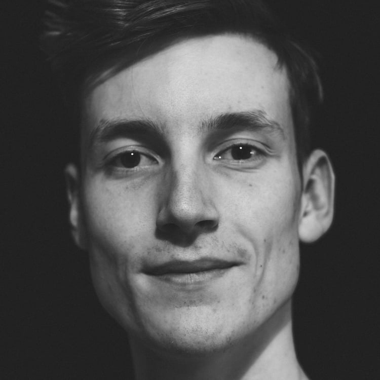 Niklas Grom