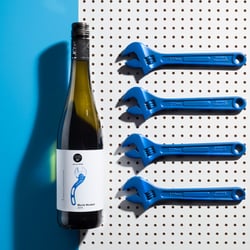 Grape Garage 32a – Wein Packaging Design & Branding von Yummy Stories