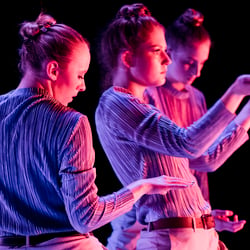 Performing, Moving, Imaging Landscapes