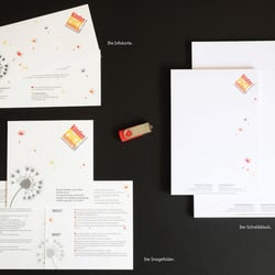 Werbemittel | Imageflyer, Einladung, USB-Stick, Schreibblöcke