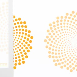 Das Logo beinhaltet gleichzeitig eine immer wieder auftauchende Grafik, basierend auf der Fibonacci-Formel.