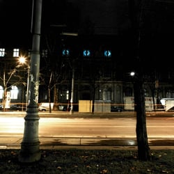 IN SCHWEBE. Lichtinstallation 1992