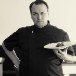 Tim Raue