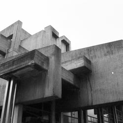 Analogfotografie – Katholische Hochschulgemeinde Kirche in Köln
