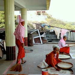 Nuns, Myanmar