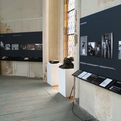 Radikal persönlich.  Fotografien von Ann-Christine Jansson mit Zeitdokumenten der friedlichen Revolution Zionskirche, Berlin