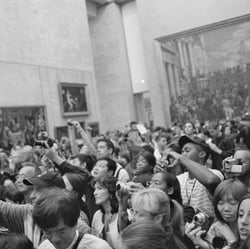 shooting Mona Lisa