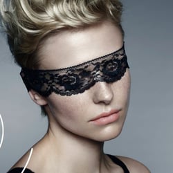 Editorial: Fave Magazin